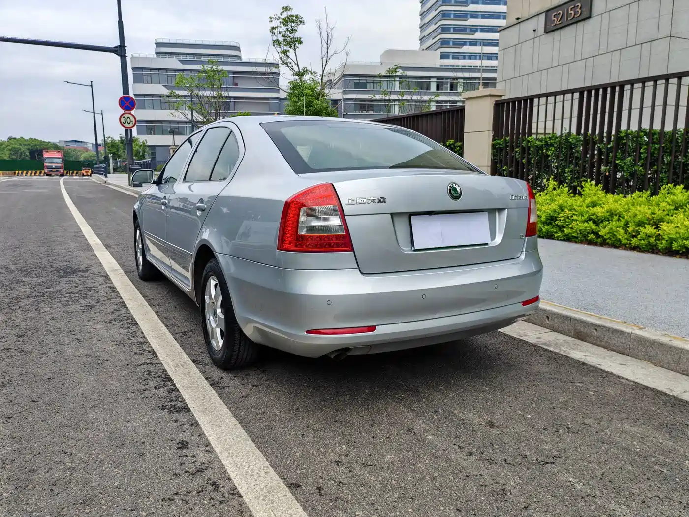 Škoda Octavia 2012 1.6L Auto Yijun Edition фото 5