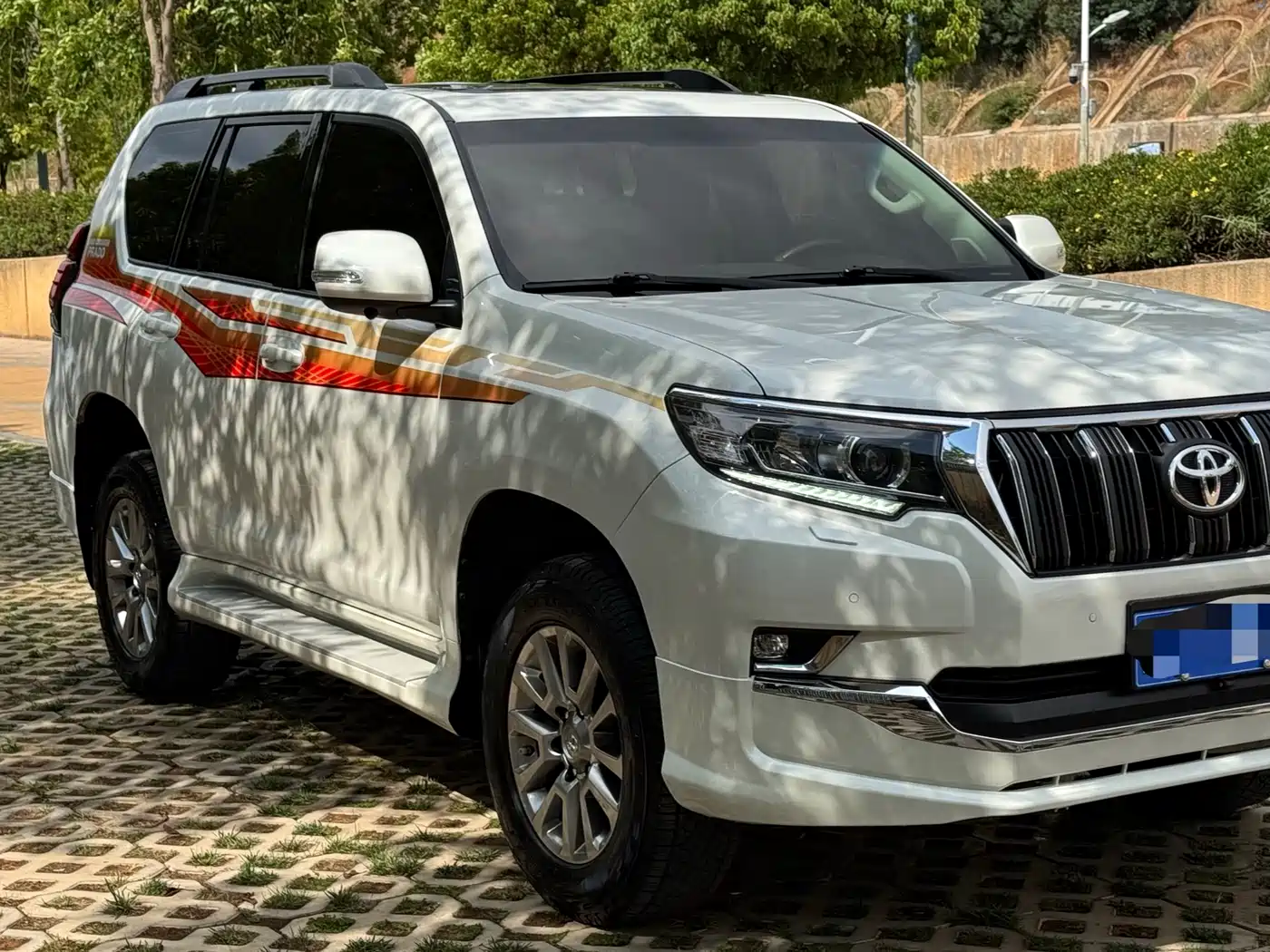 Toyota Prado 2019 3.5L Automatic TX-L Zunxiang Edition фото 3