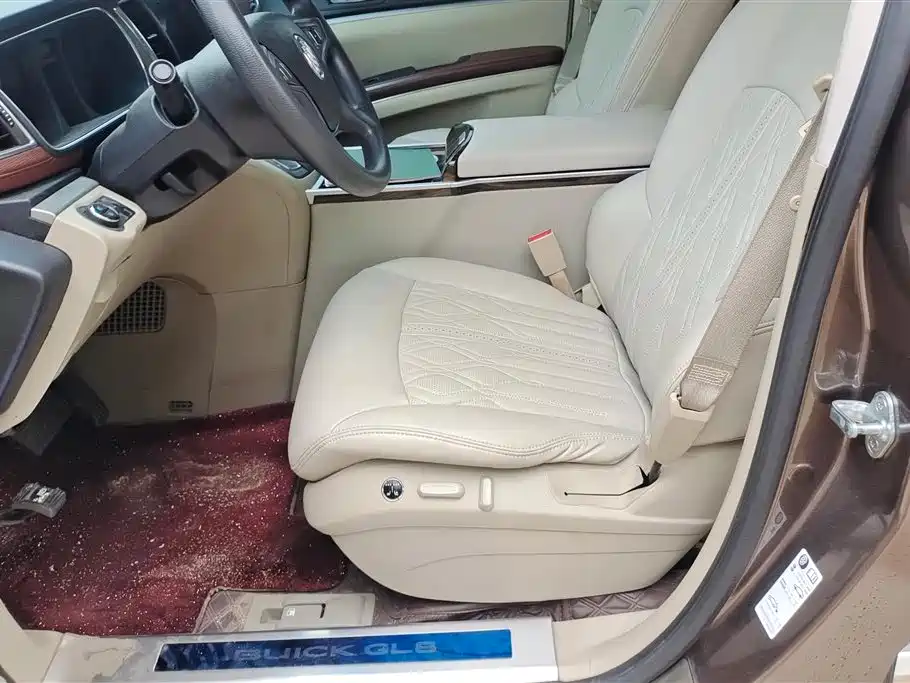 Buick GL8 2015 2.4L Luxury Business Exclusive Edition фото 9