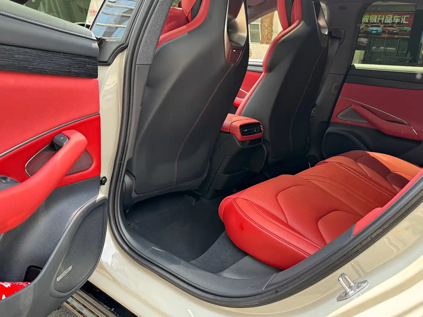 XIAOMI CAR XIAOMI SU7