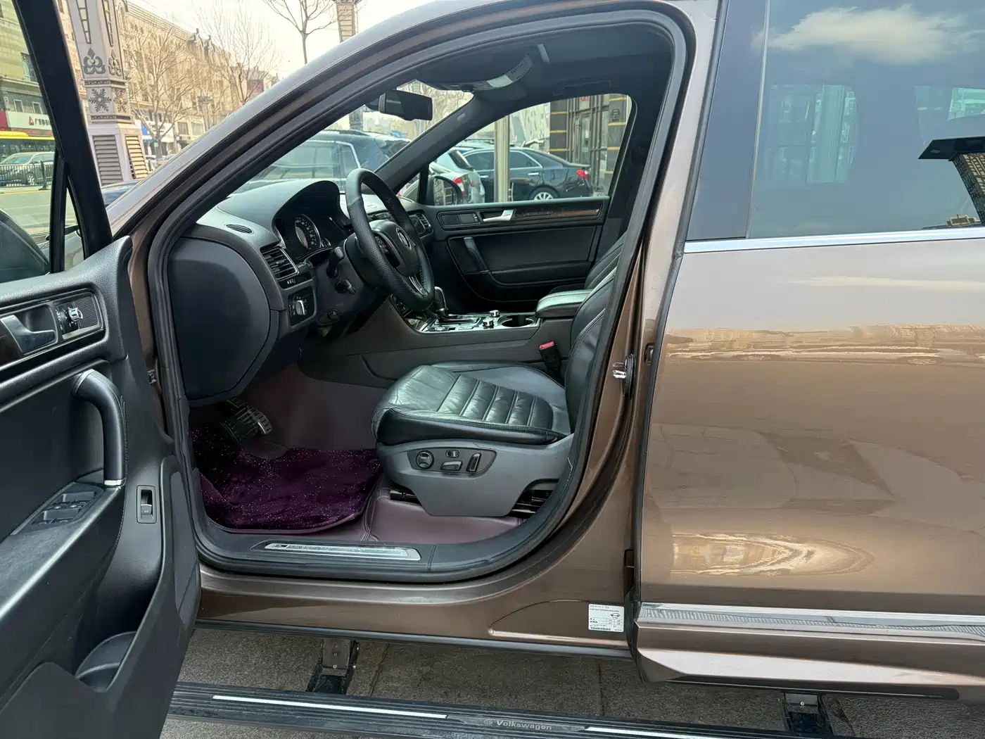 Volkswagen Touareg 2012 R-Line High Spec фото 13
