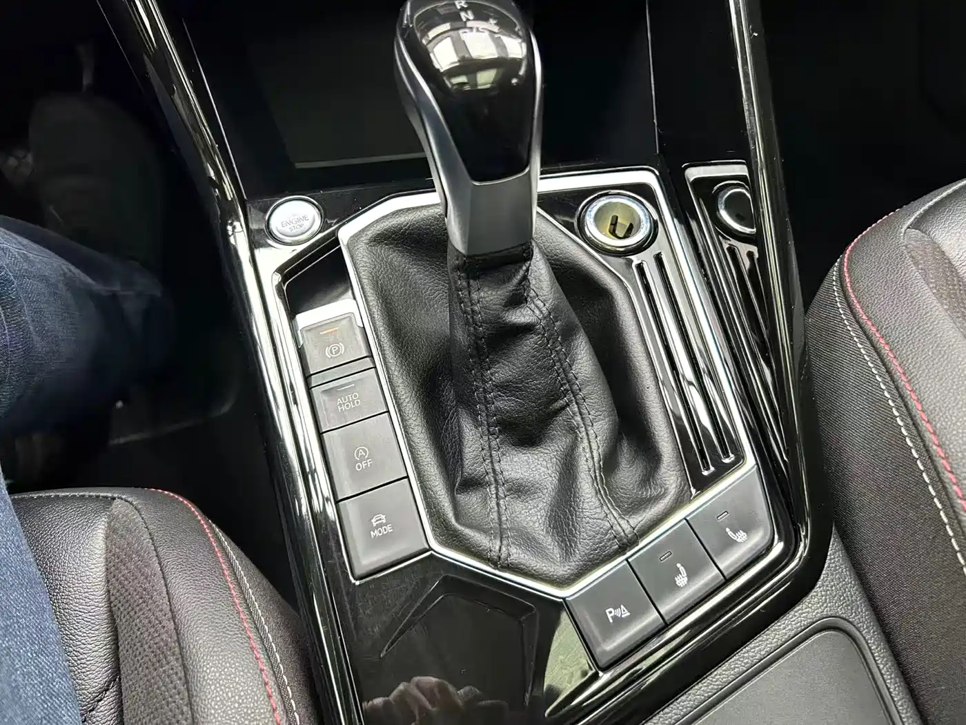 Volkswagen Tayron 2022 280TSI 2WD Luxury Smart Connect Edition фото 14
