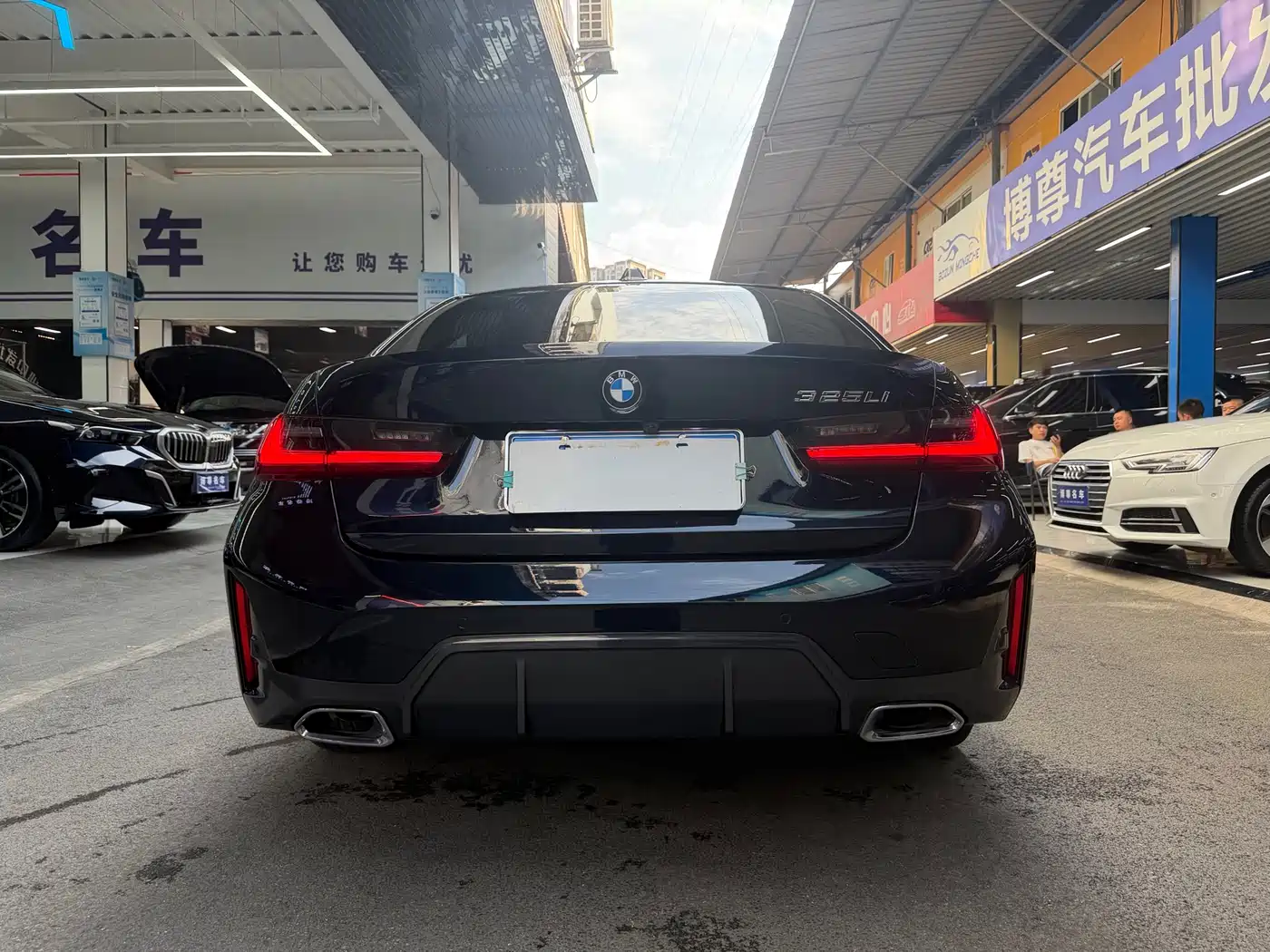 BMW 3 Series 2023 325Li M Sport Package фото 23