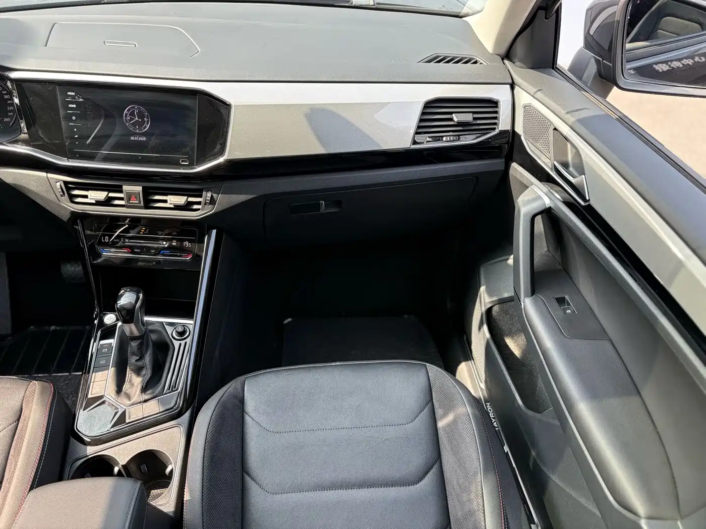 Volkswagen Tayron 2022 330TSI 2WD Luxury Smart Connect Edition фото 12