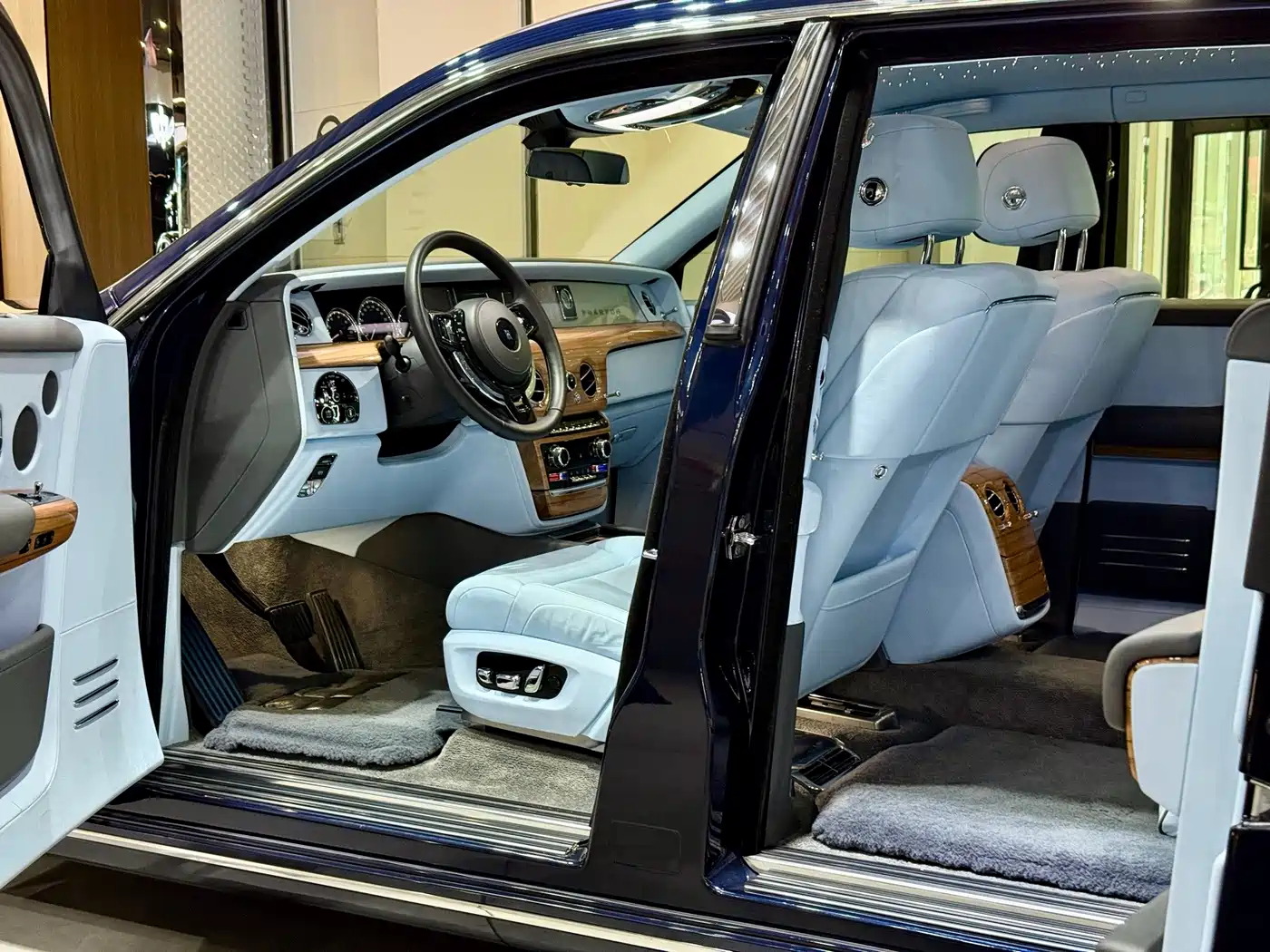 Rolls-Royce Phantom 2020 2018 6.7T Long Wheelbase Version