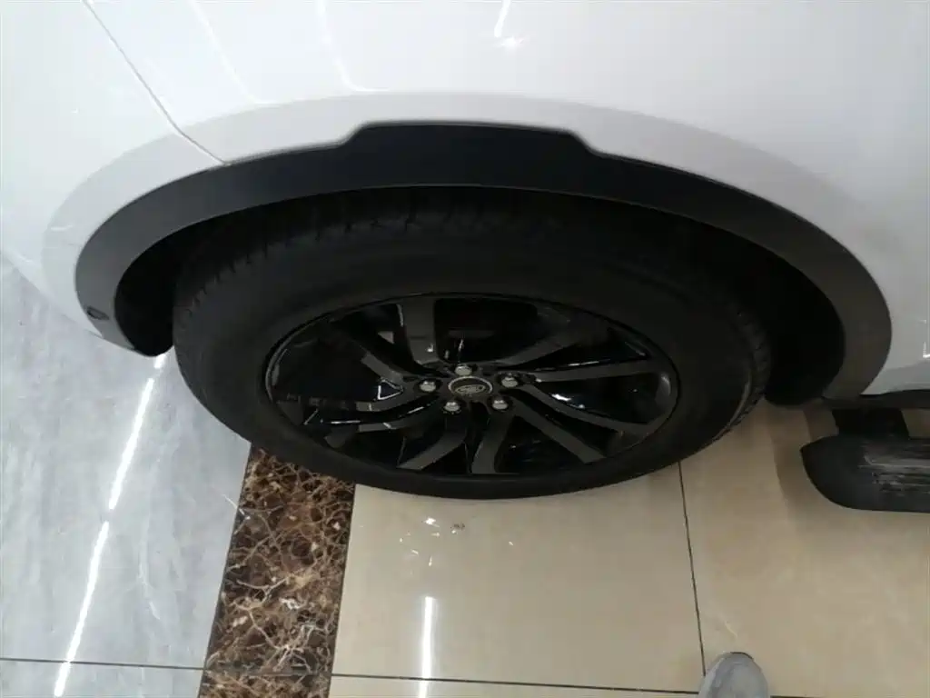 Land Rover Discovery 2019 3.0 SC V6 SE фото 23