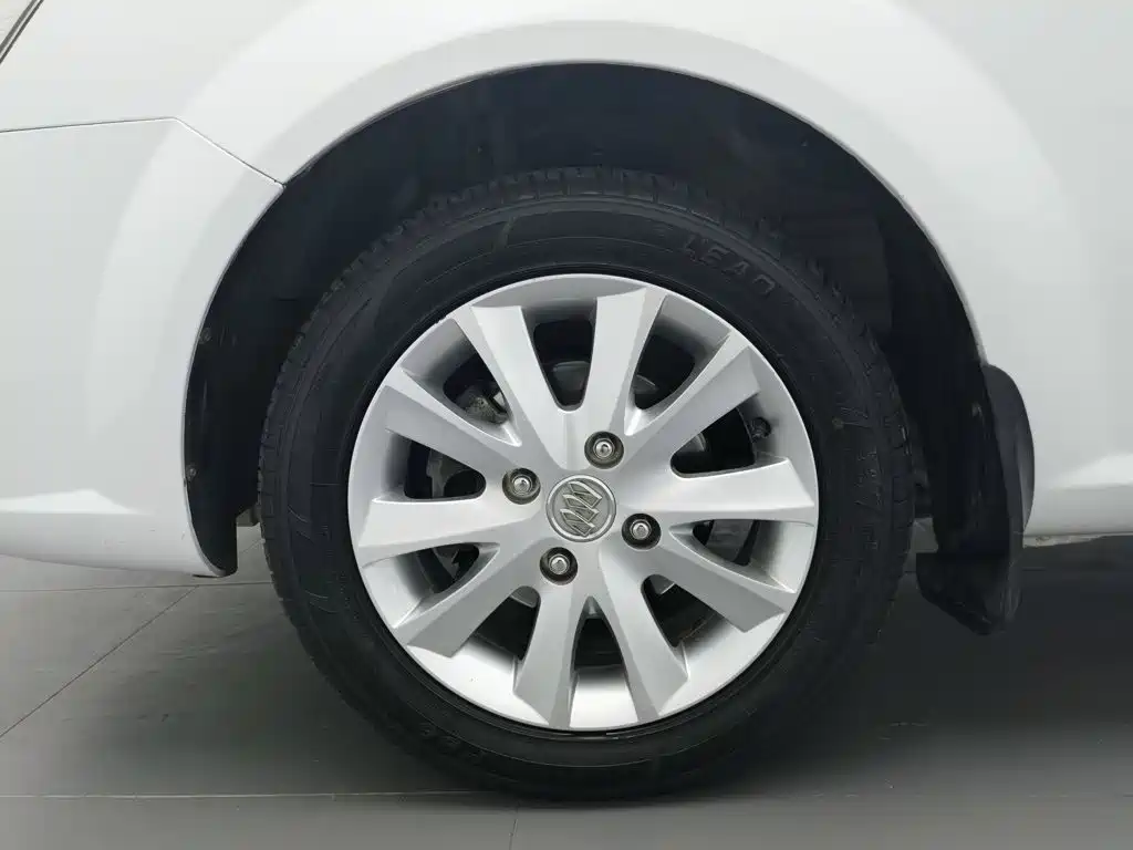 Photo 17 - Buick Excelle