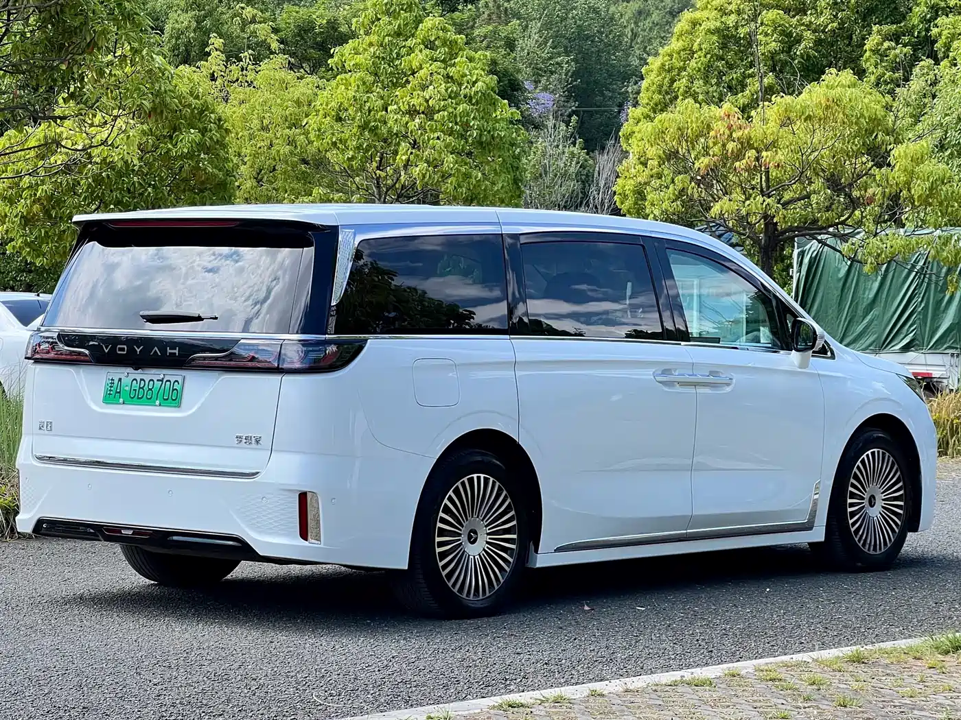 Voyah Auto Voyah Dreamer 2025 2025 PHEV 4WD Kunpeng Premium Edition