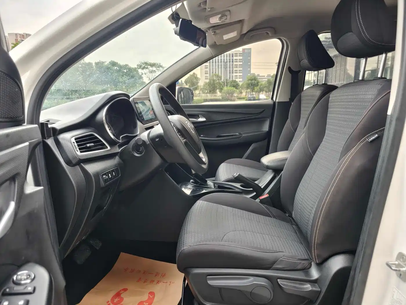 Baojun 730 2019 2019 1.5T CVT Fashion Edition 7-Seater China VI