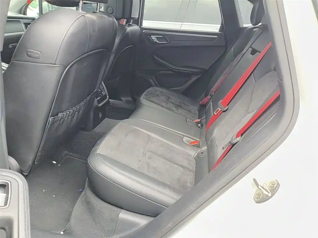Porsche Macan 2017 Macan 2.0T фото 17