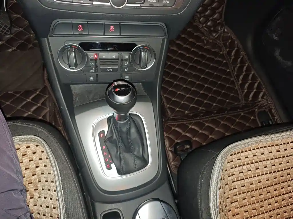 Photo 10 - Audi Q3