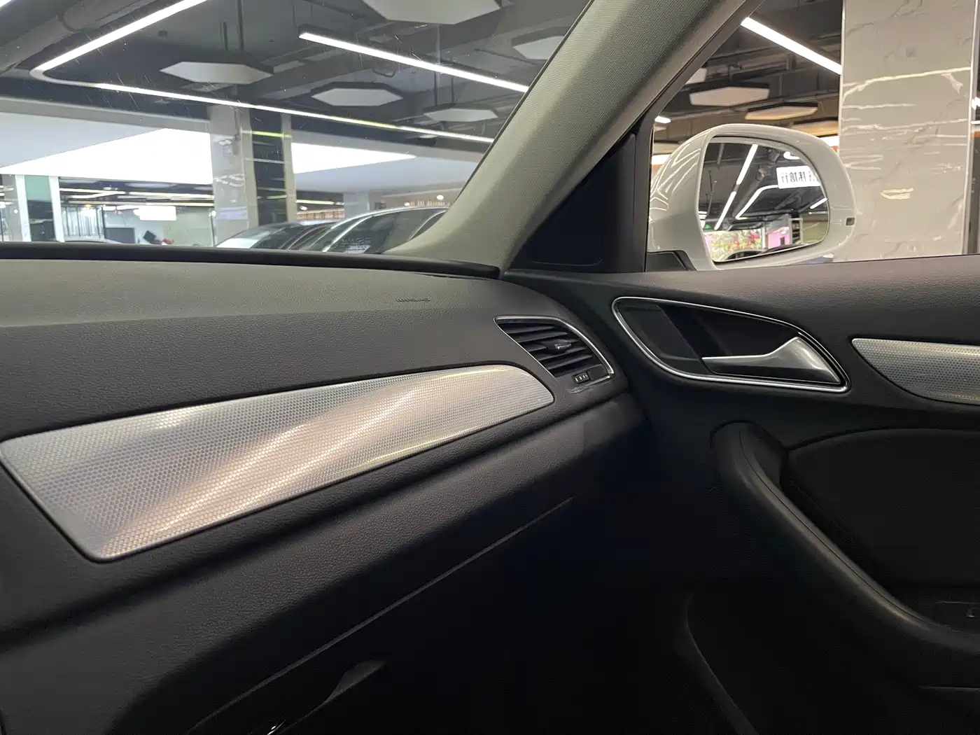 Audi Q3 2013 35 TFSI Comfort фото 33