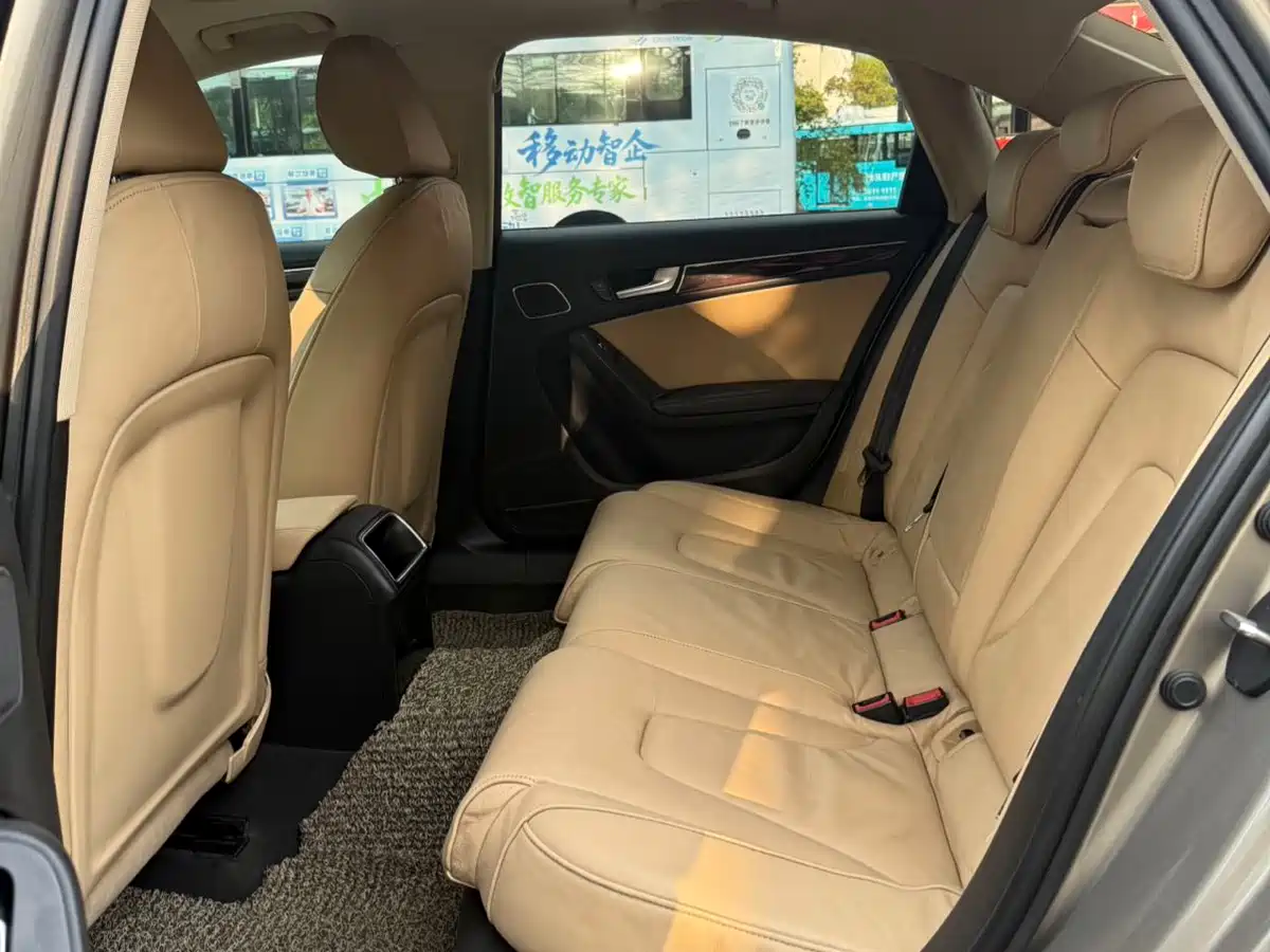 Audi A4L 2013 35 TFSI Automatic Standard фото 5