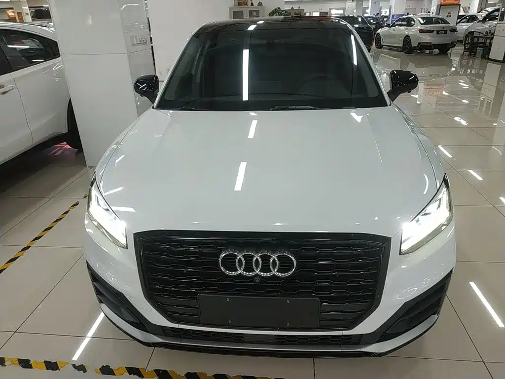 Audi Q2L 2019 2018 35 TFSI Launch Exclusive Edition China VI