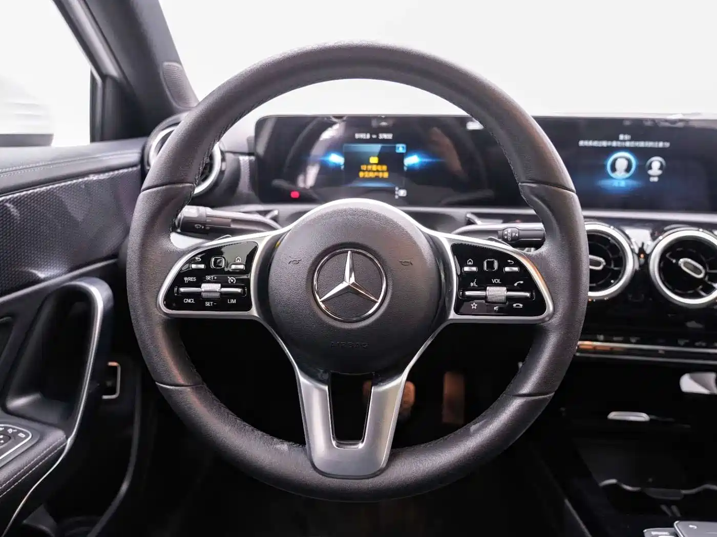 Mercedes-Benz A-Class 2022 Facelift A 200 L Sport Sedan Dynamic фото 18