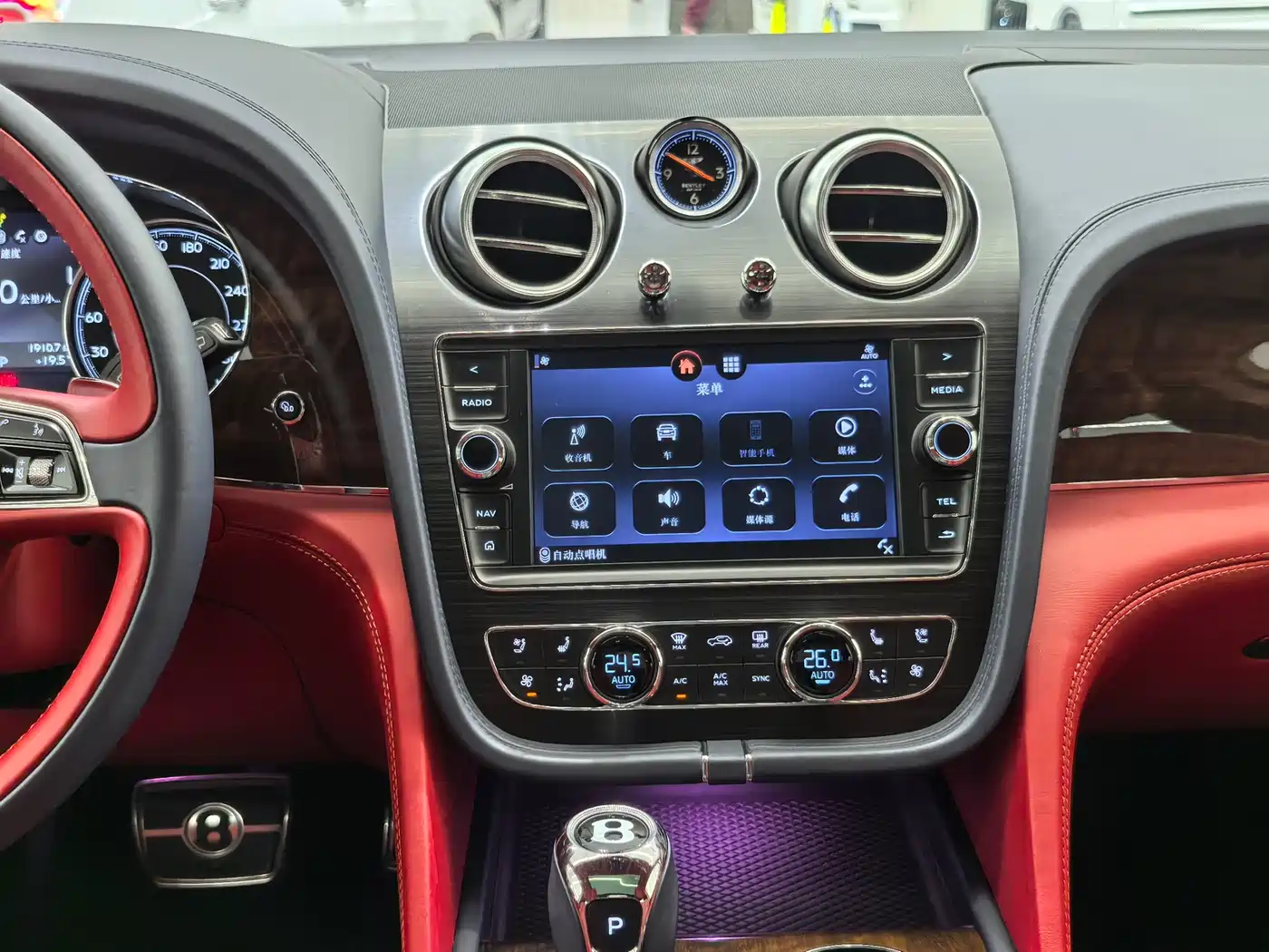 Bentley Bentayga 2021 4.0T V8 фото 6