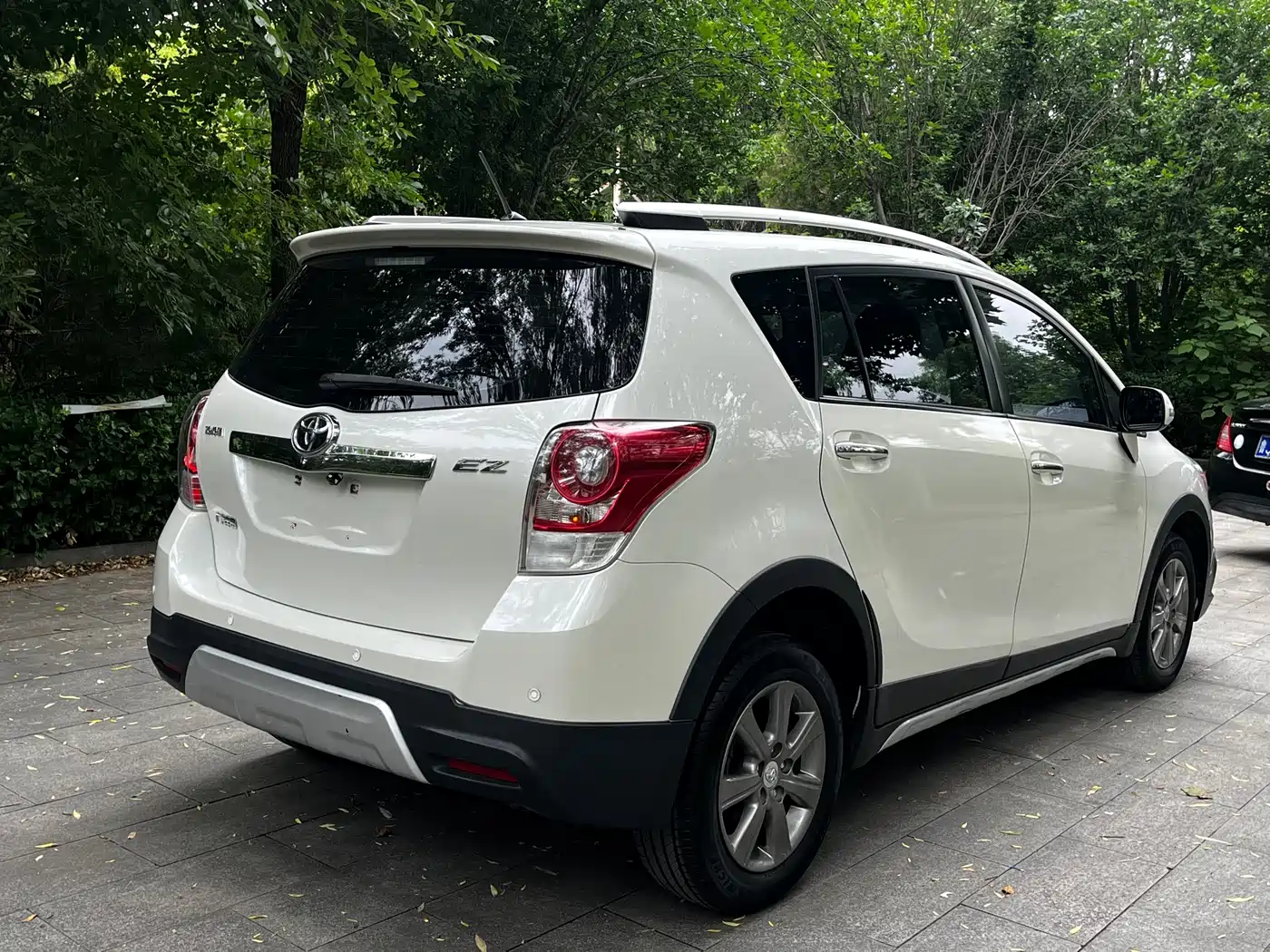 Toyota E'Z 2015 180E CVT Crossover Edition фото 7