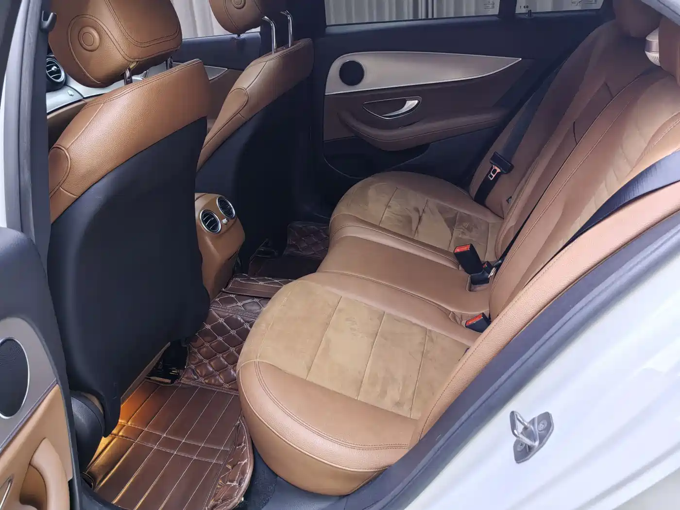 Mercedes-Benz E-Class 2017 E 200 Sport 4MATIC фото 20