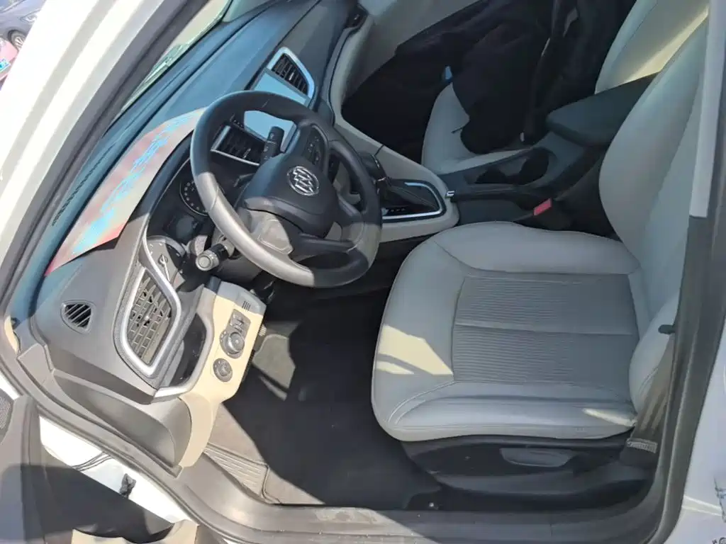 Фото 15 - Buick Excelle