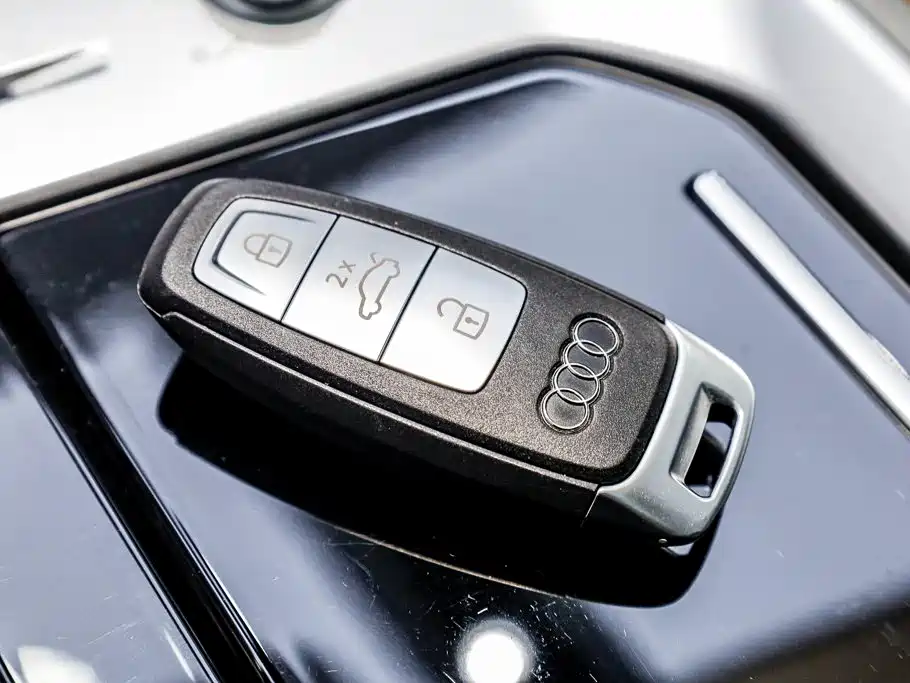 Photo 21 - Audi Q6