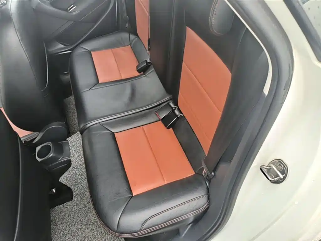 Volkswagen Polo 2016 1.6L Automatic Comfort фото 17
