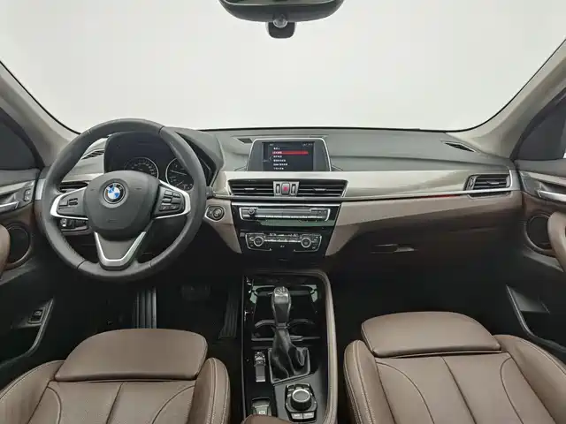 BMW X1 2018 sDrive18Li Premium Model — фото 5
