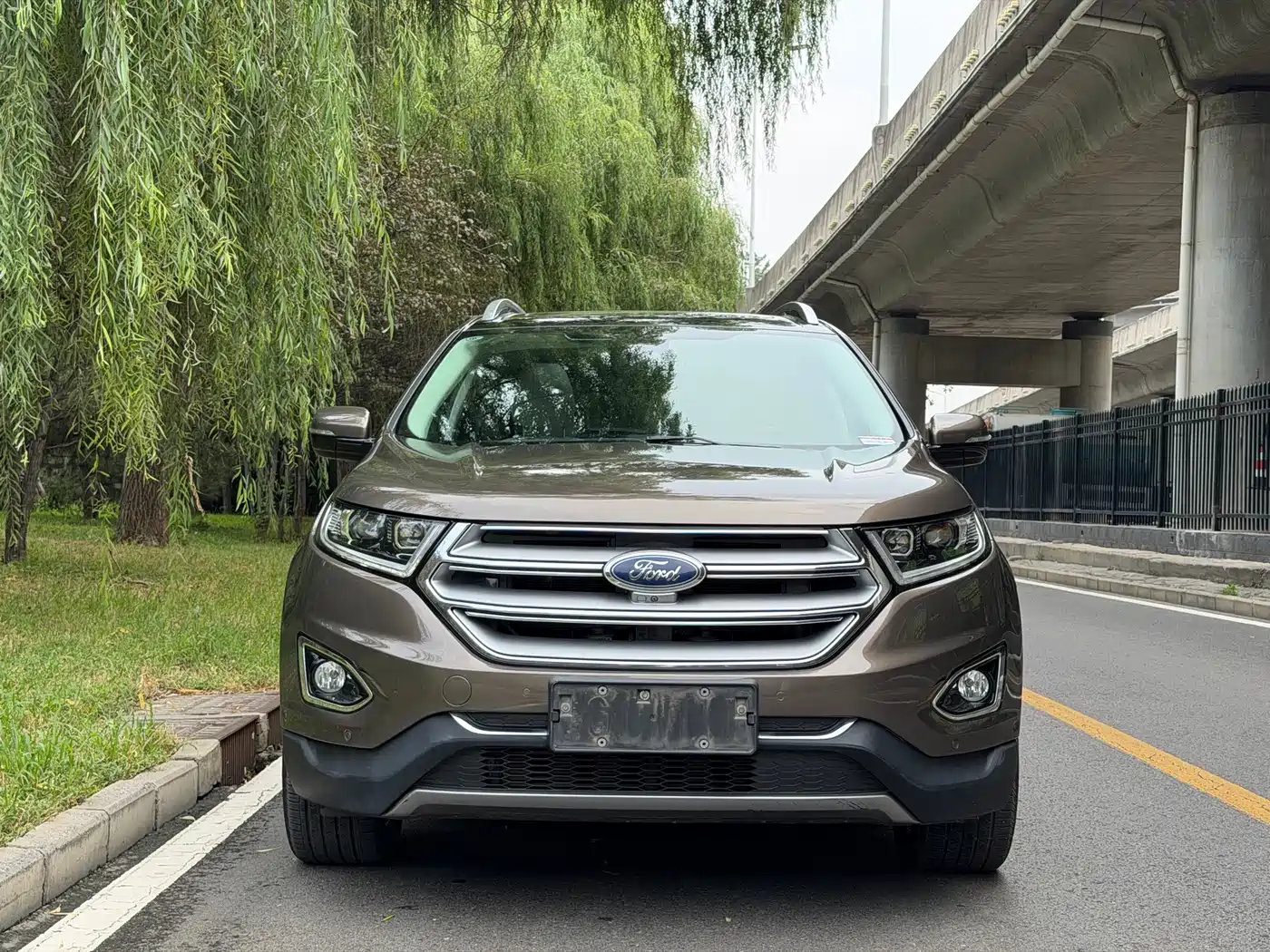 Photo 2 - Ford Edge