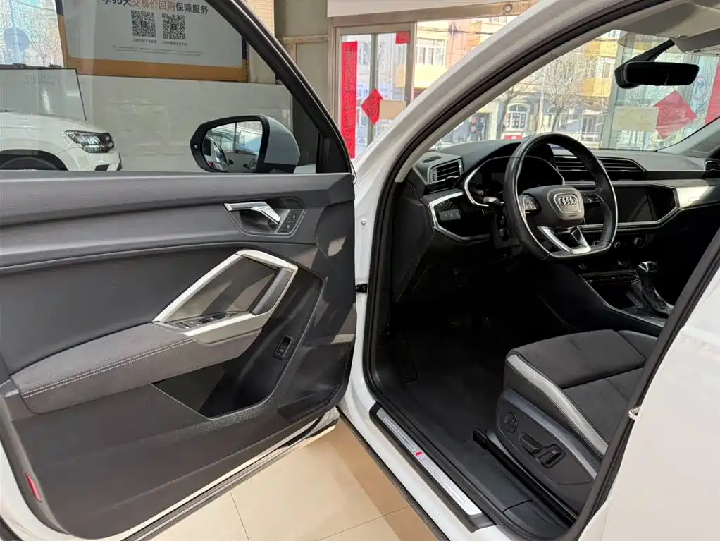 Audi Q3 2022 35 TFSI Fashion Dynamic фото 8