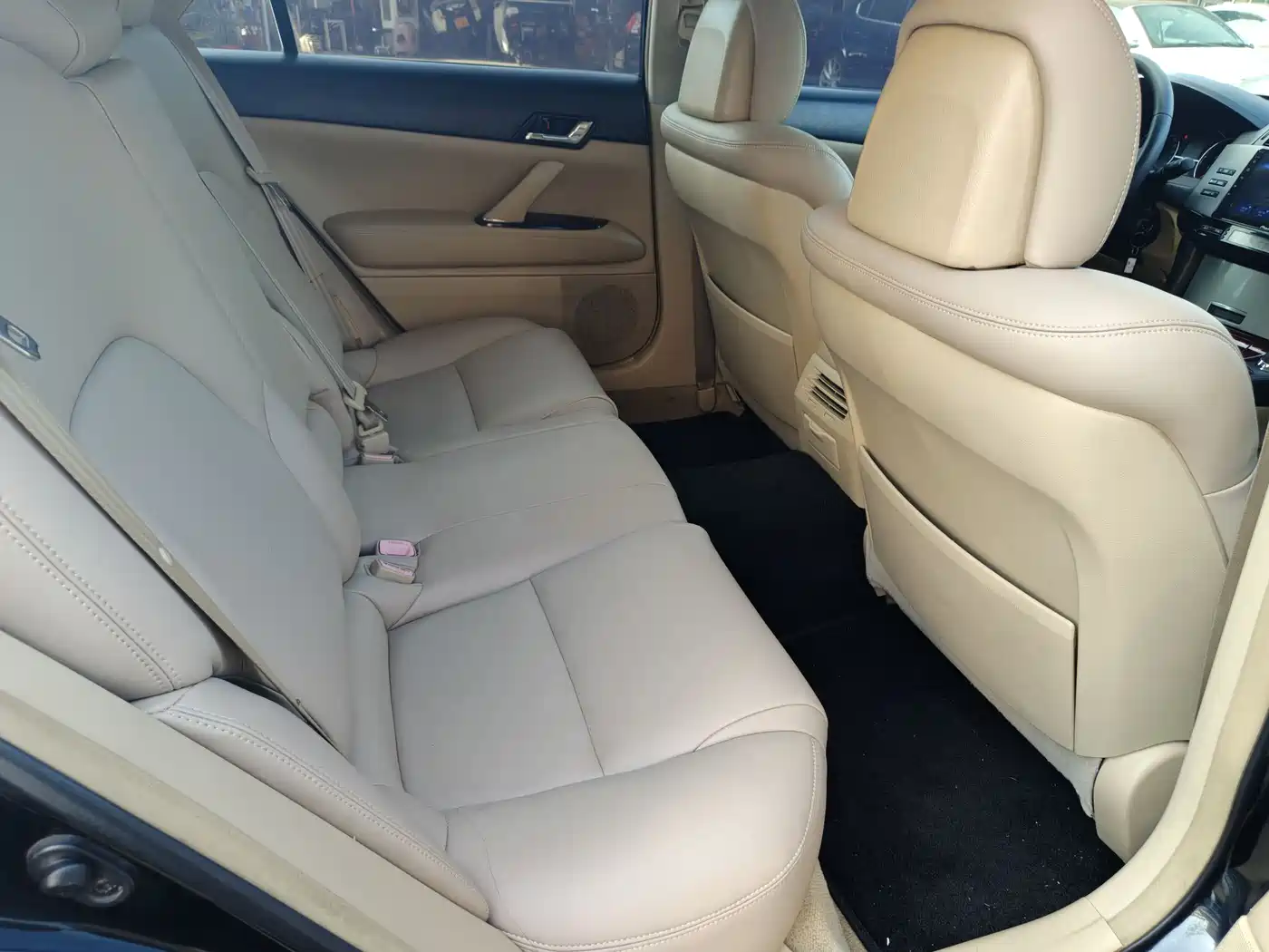 Toyota Reiz 2008 2.5S Special Navigation Edition фото 36