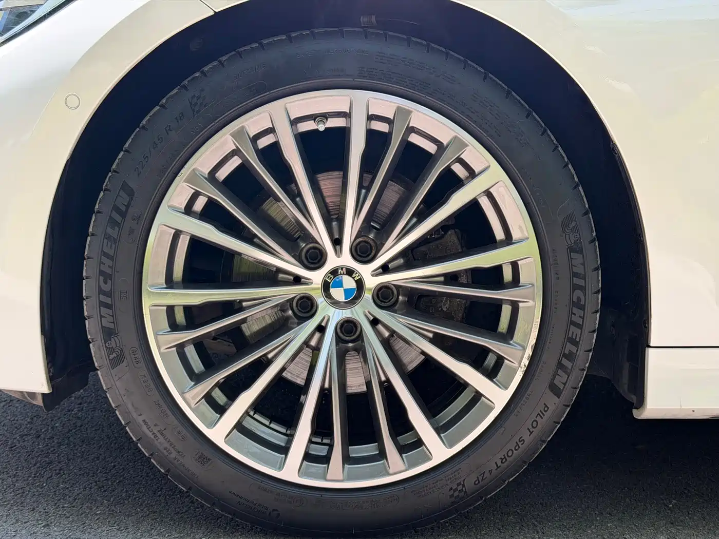 BMW 3 Series 2020 325Li Launch Edition фото 9