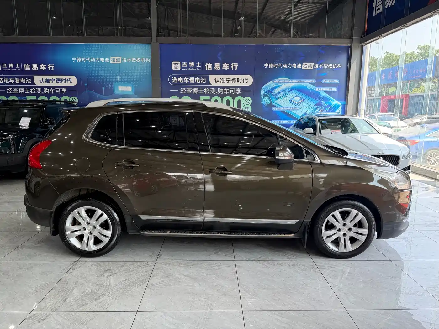 Peugeot 3008 2013 1.6THP Automatic Prestige Edition фото 15