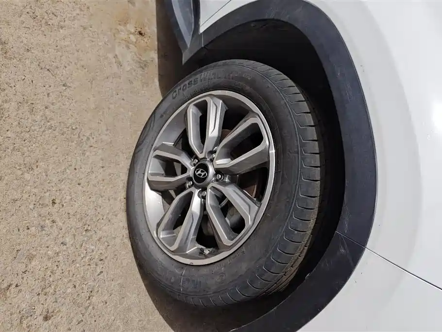 Hyundai Beijing Hyundai ix35 2018 2.0L Automatic 2WD Zhiyong·Enjoyment Edition фото 6