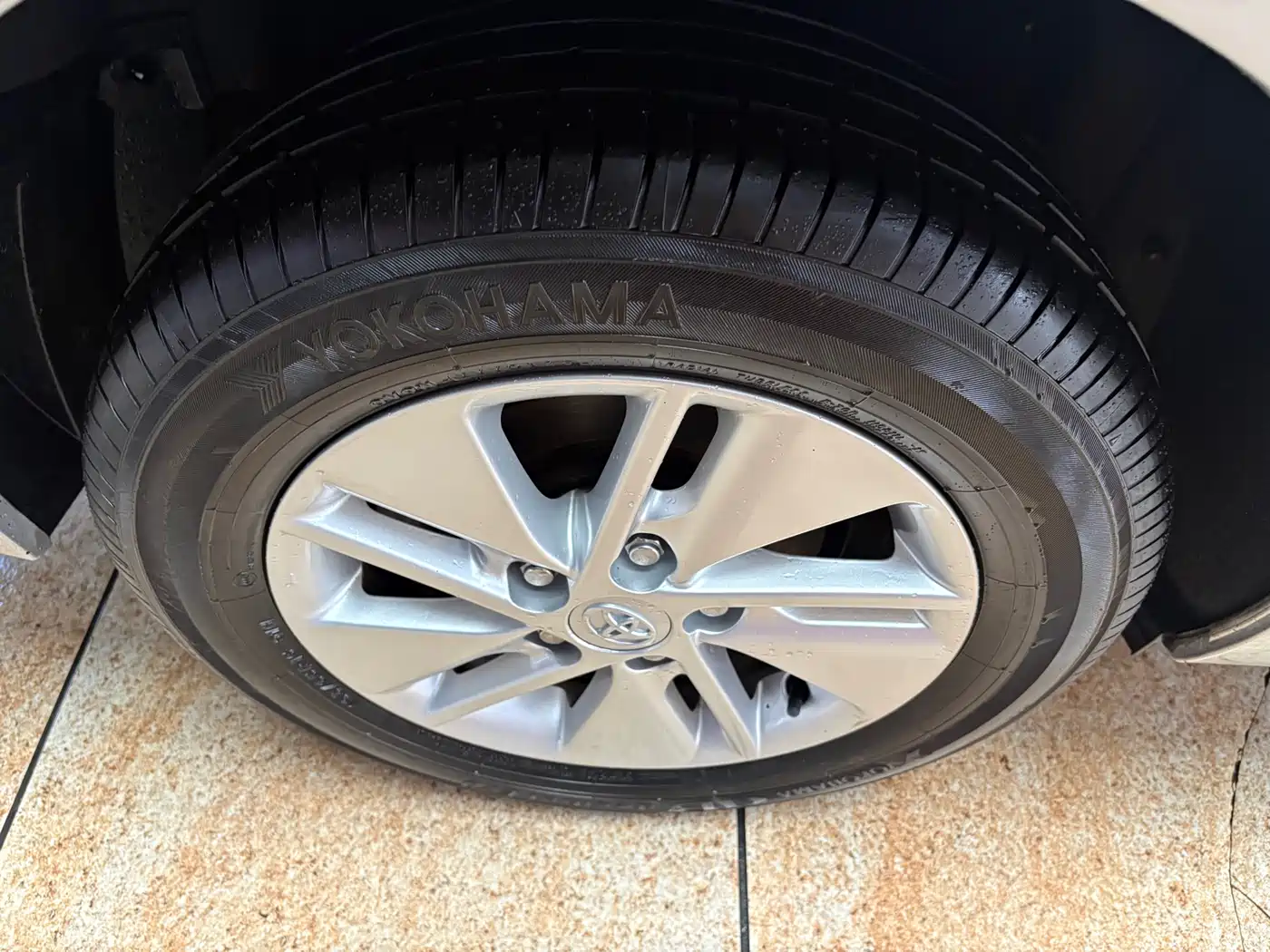Toyota Corolla 2016 1.6L CVT GL-i Cool Edition фото 14