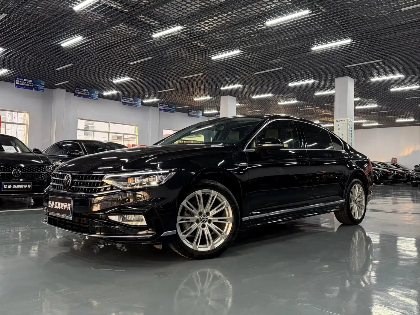 Volkswagen Magotan 2024 2 Million Units Public Sharing Edition 330TSI DSG Luxury