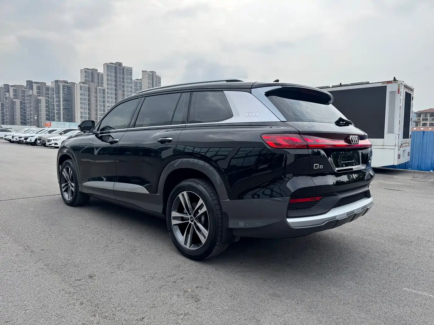 Audi Q6 2025 2025 40 TFSI quattro Commemorative Edition Yulin Package 7-Seater