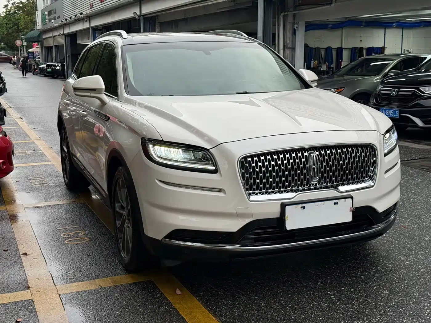 LINCOLN NAVIGATOR