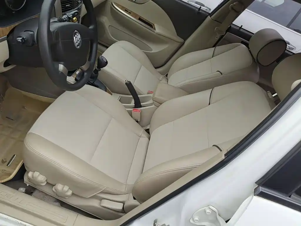 Фото 15 - Buick Excelle