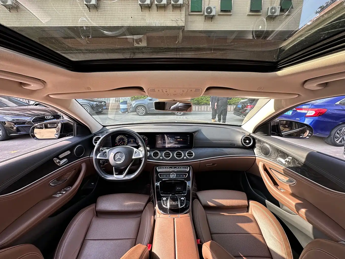 Mercedes-Benz E-Class 2016 E 200 L Sport Type фото 8