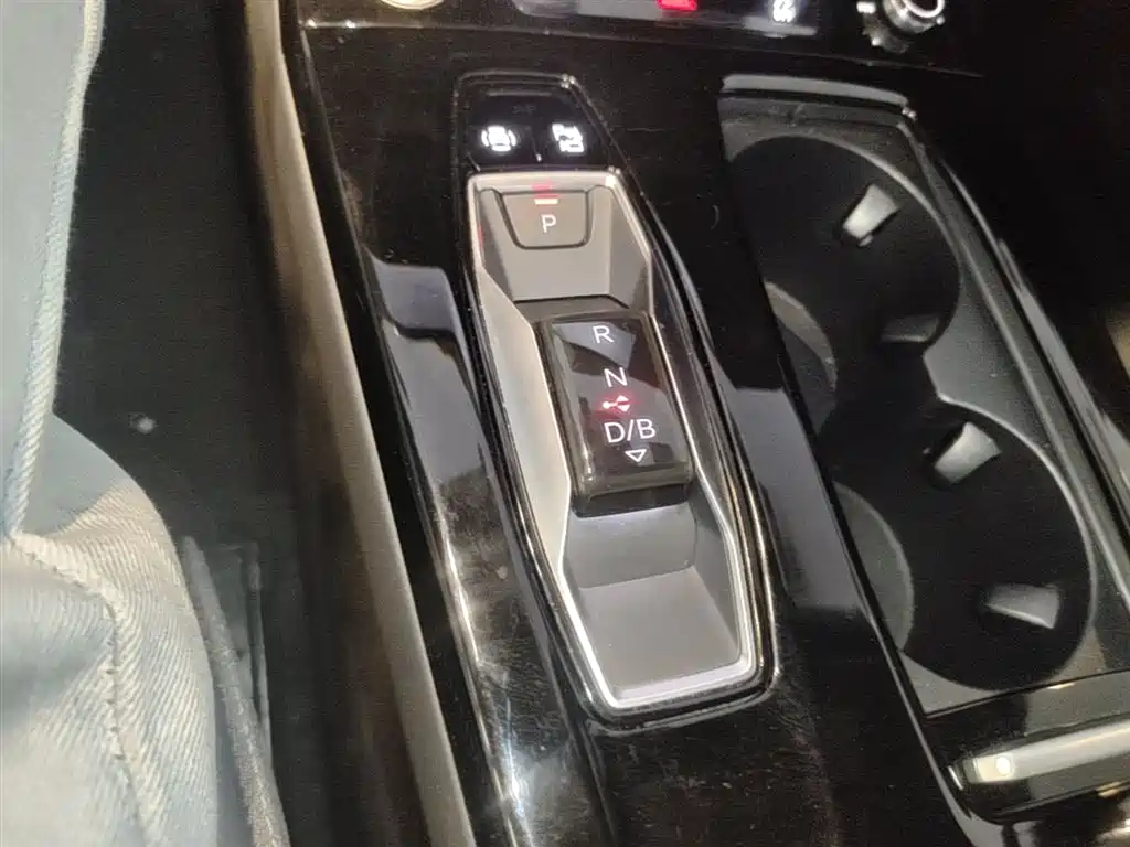 Audi Q6L e-tron 2025 Model Pioneer Edition фото 14