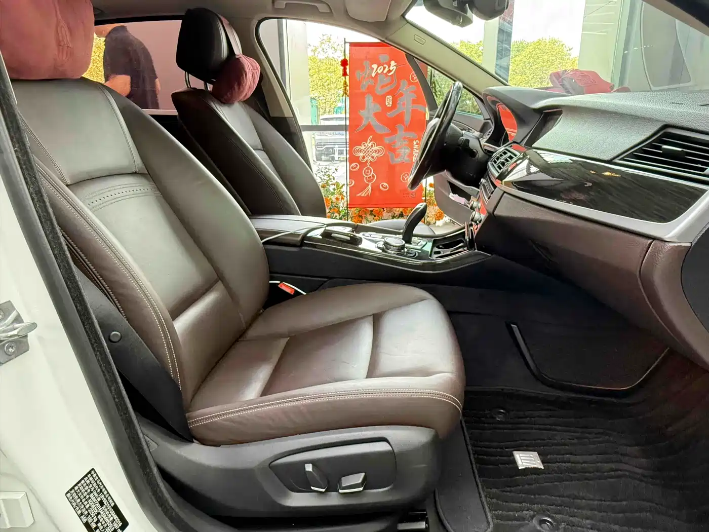 BMW 5 Series 2014 525Li Luxury Design Package фото 17