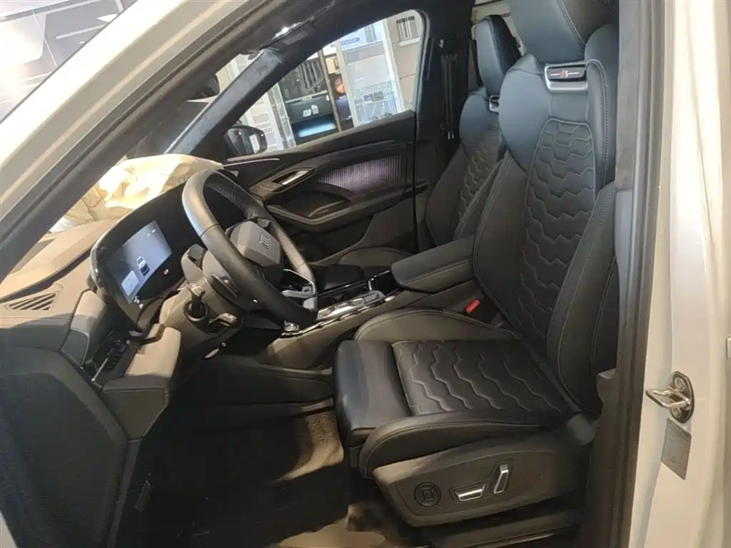 Audi Q6L e-tron 2025 Model Pioneer Edition фото 15