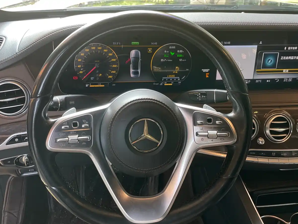 Фото 13 - Mercedes-Benz S-Class