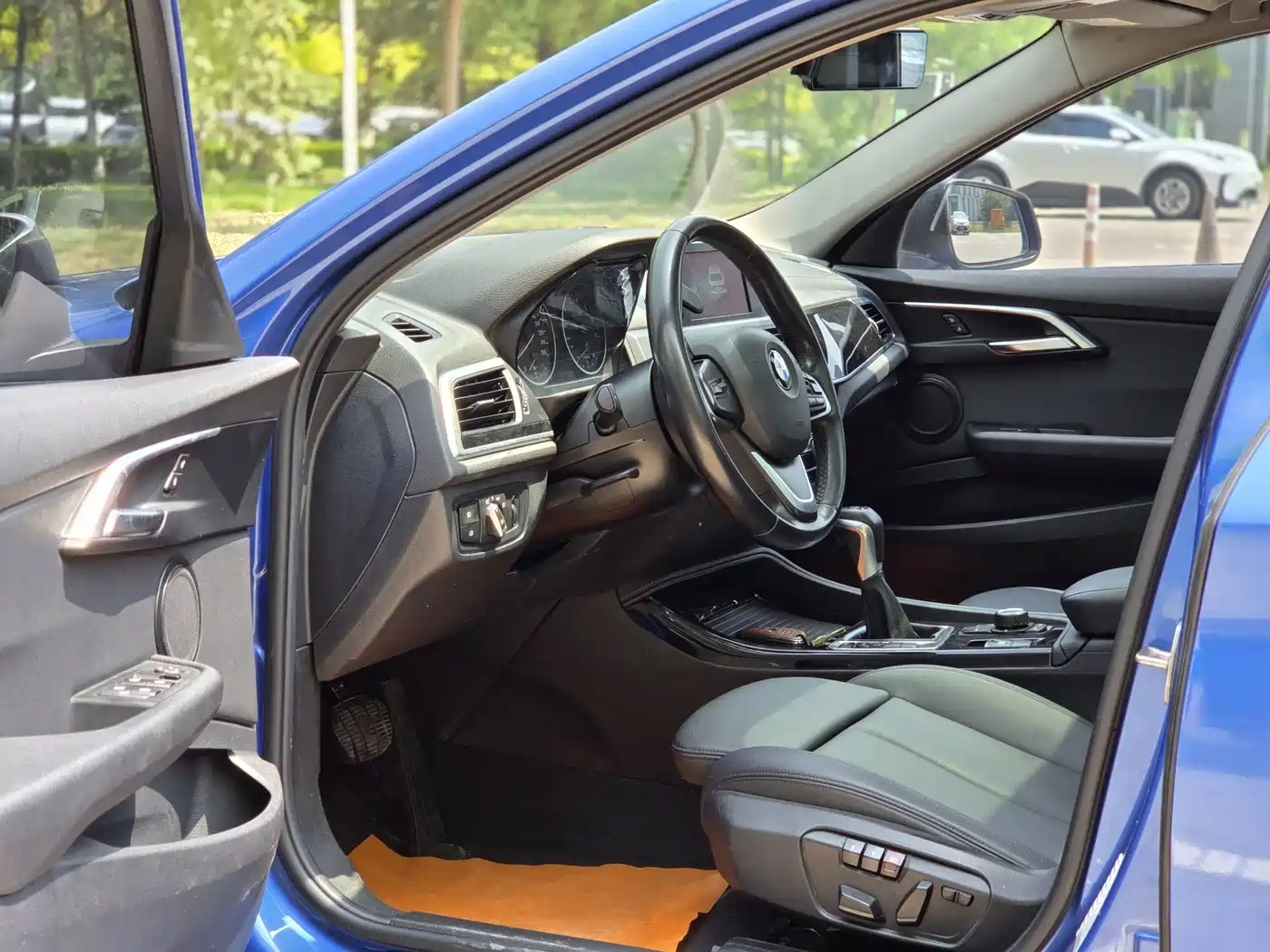 BMW 1 Series 2017 118i Sport фото 8
