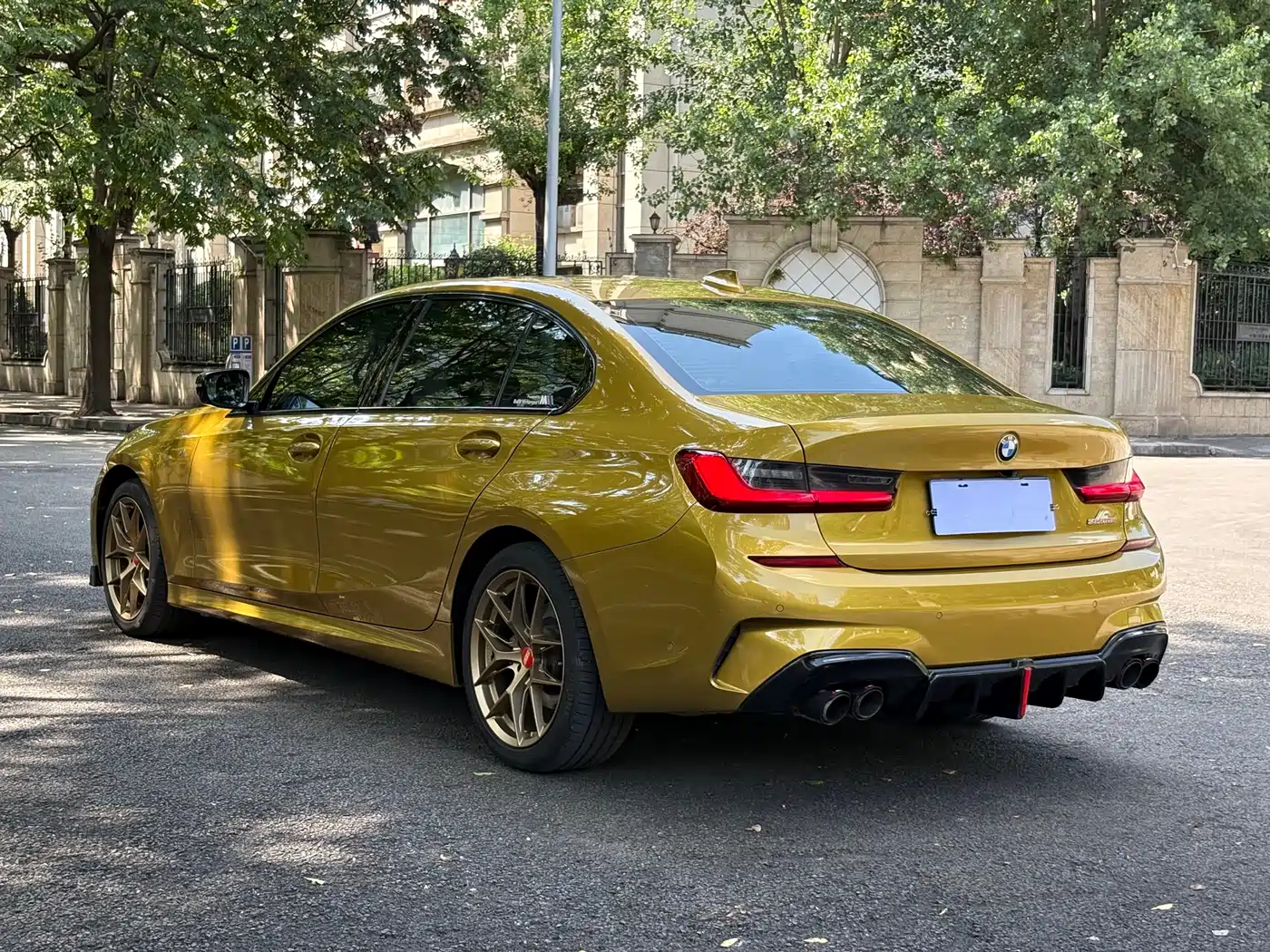 BMW 3 Series 2020 325Li M Sport Package фото 17