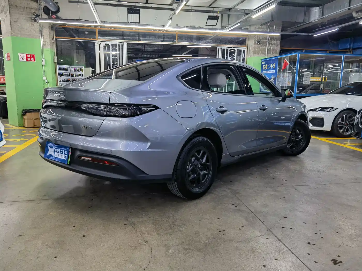 BYD Hai Bao 05 DM-i 2025 DM-i Smart Drive Edition 55KM Luxury фото 4