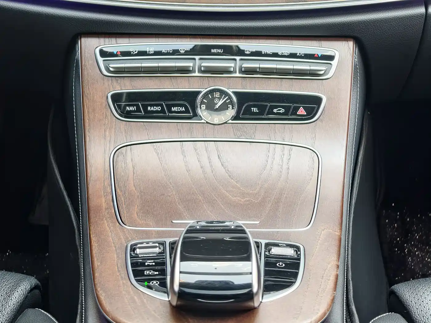Mercedes-Benz E-Class 2018 Facelift E 200 L 4MATIC фото 10