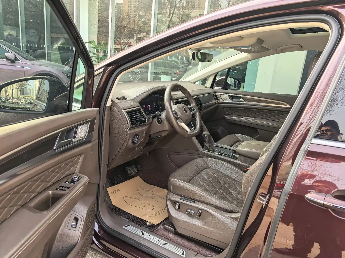 Volkswagen Viloran 2020 380TSI Premium фото 6