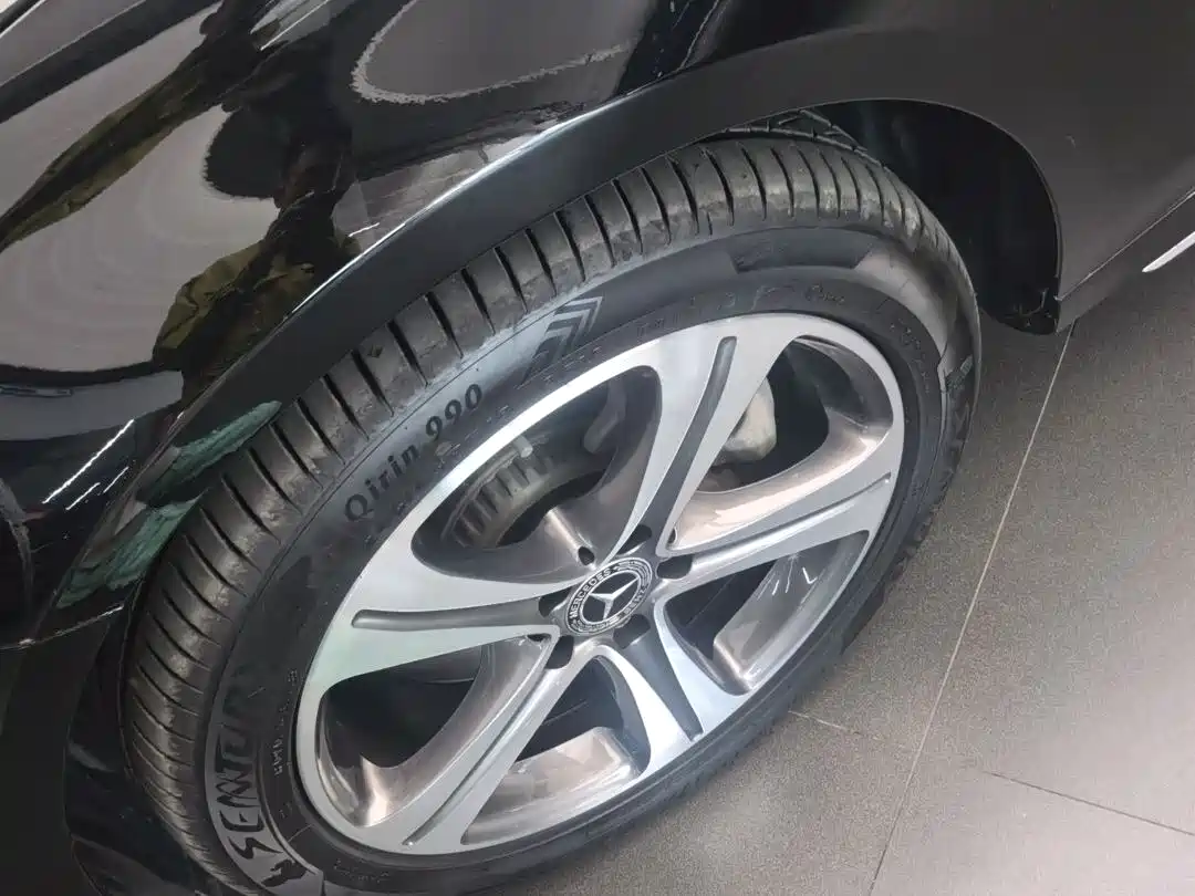 Mercedes-Benz E-Class 2020 Model E 260 L Sport фото 12