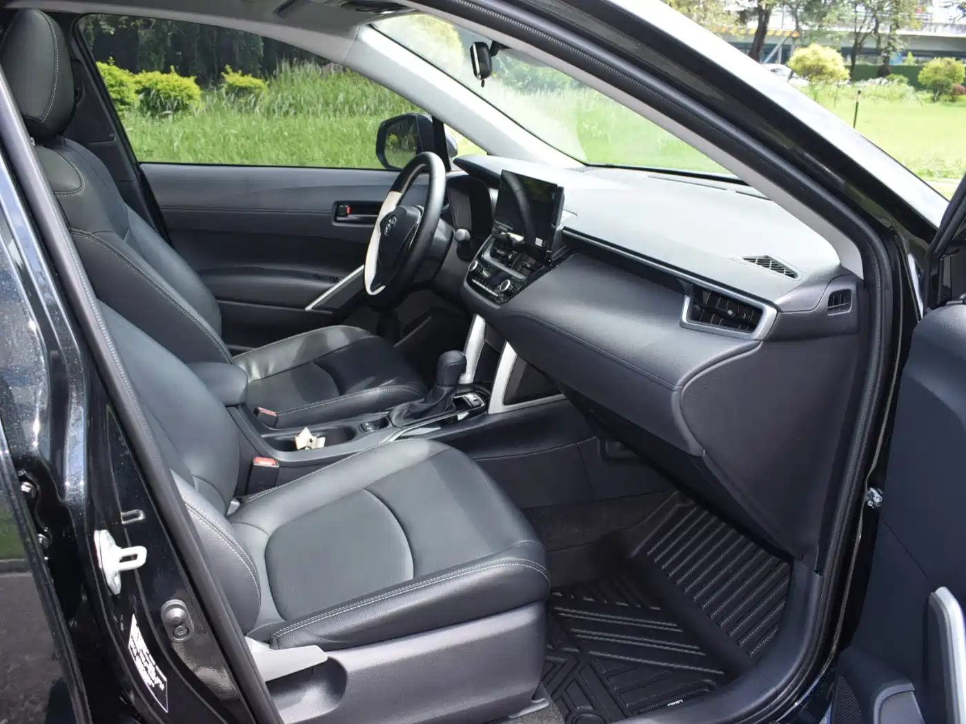 Toyota Corolla Cross 2024 2.0L Elite Edition фото 13