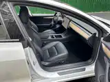 Фото 8 - Tesla Model 3